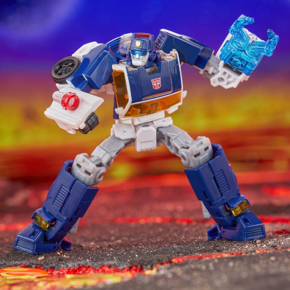 Transformers Legacy United Deluxe Rescue Bots Universe Autobot Chase 55 Action Figure 8 - Image 3