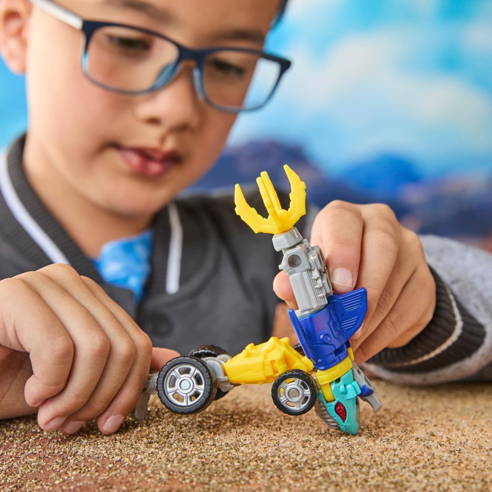 Transformers CYBERWORLD Cyber Changers Sky-Byte Action Figure - Image 4