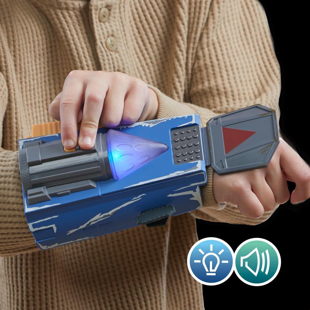 Star Wars The Mandalorian Dual Attack Gauntlet Lights Sounds Interactive Toys Ages 5 - Image 5